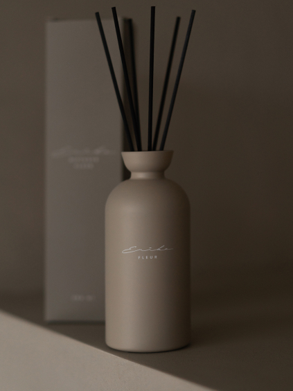 Difúzer do bytu s tyčinkami FLEUR 250 ml