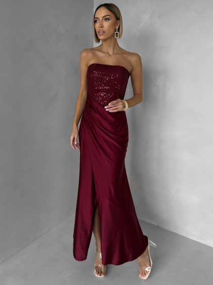 Vínové trblietavé korzetové spoločenské šaty AVENZA s rázporkom