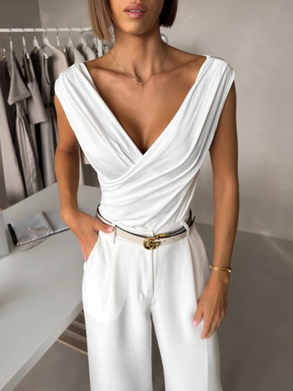 Bílé elegantní body NERTIS s výstřihem (Veľkosť L)