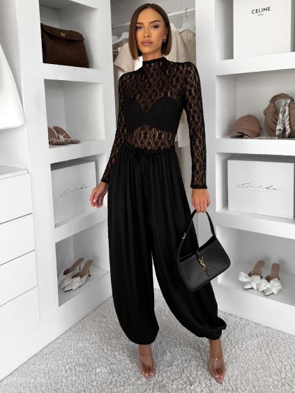 Černé saténové balónové široké kalhoty KALLOS (Veľkosť ONESIZE)