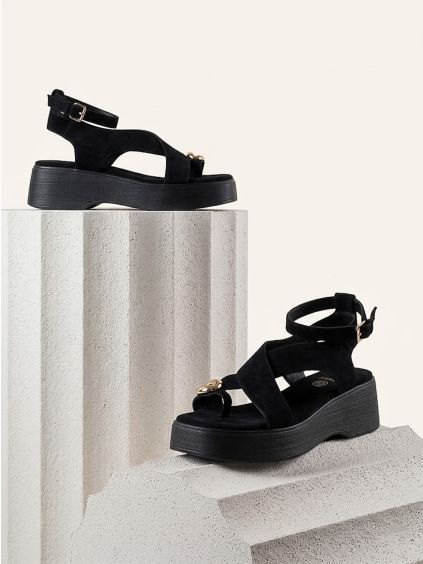 Černé letní sandály RIXIA na platformě (Veľkosť 36)