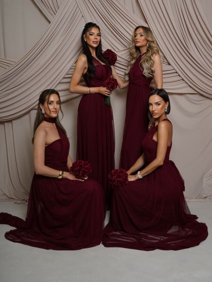 Vínové variabilní společenské tylové plesové šaty OBSIYA pro družičky (Veľkosť ONESIZE)