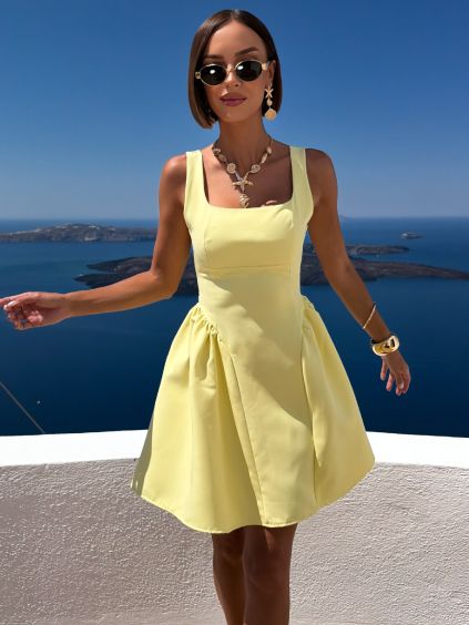 Žluté krátké vypasované letní šaty ULJANA (Veľkosť M)