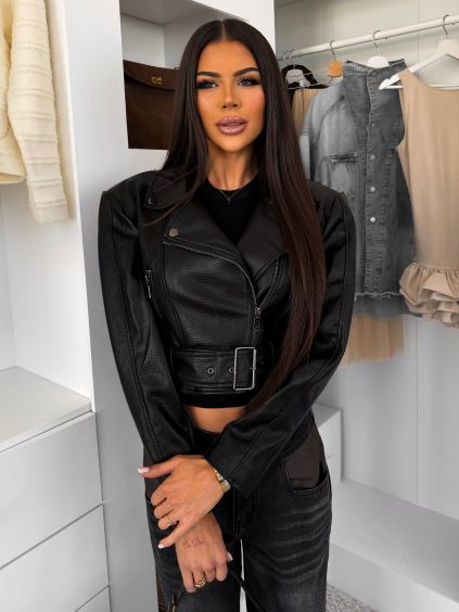 Černá stylová oversized biker short koženková bunda HALVESSA (Veľkosť M/L)