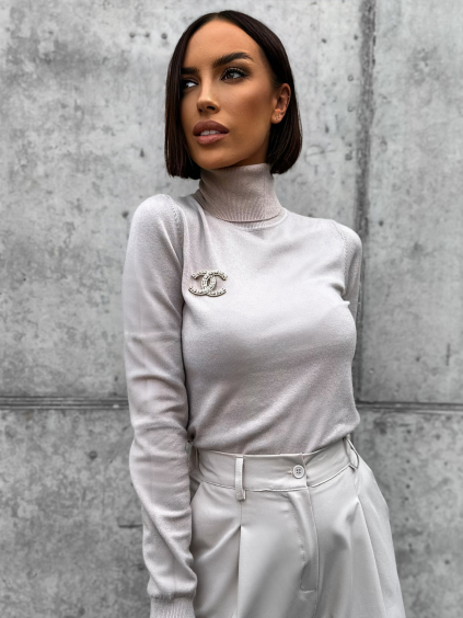 Facetune 02 10 2023 19 50 16