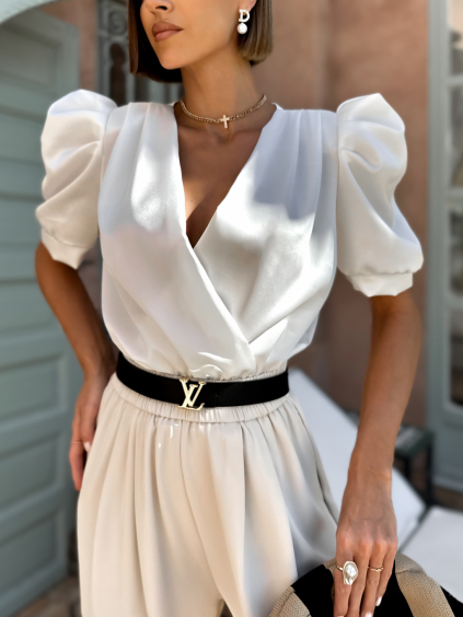 Biele elegantné body MUSA s výstrihom