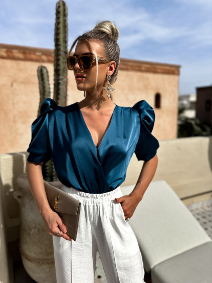 Petrolejové elegantné body MUSA s výstrihom