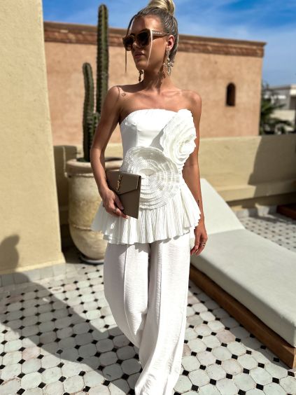 99501 3 bily elegantni top yousel s 3d aplikaci