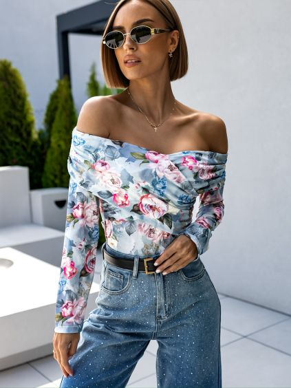 101499 svetle modre kvetinove body libarot