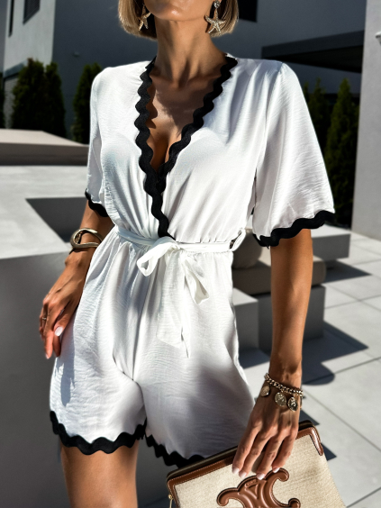 Biely krátky overal BOBBIT s výstrihom