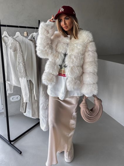 110149 5 kremovy kratky faux fur kozesinovy kabatek evita