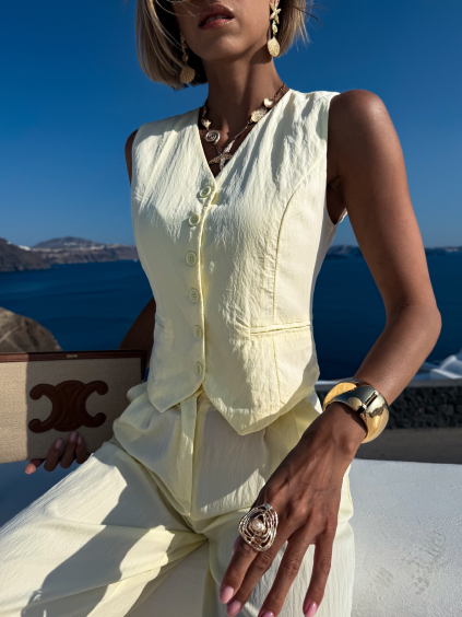 Žltá elegantná vestička MACERA na gombíky