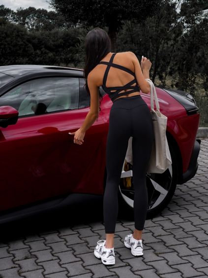 Černé sportovní legíny FENYRA na cvičení (Veľkosť L)