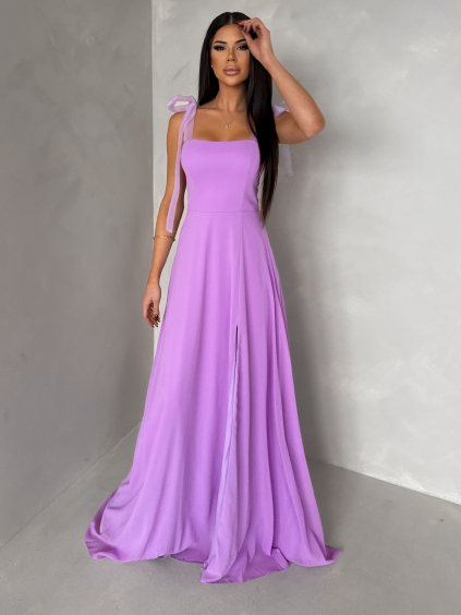 Fialové spoločenské dlhé šaty AMIREZA s rázporkom