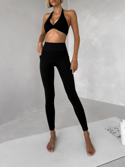 Černé sportovní řasené legíny DENMARI s kapsou (Veľkosť L)