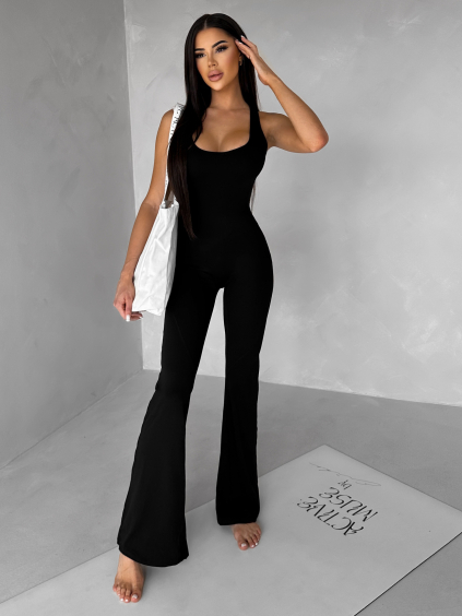 Černý tvarující sportovní overal WOLTERA (Veľkosť L)