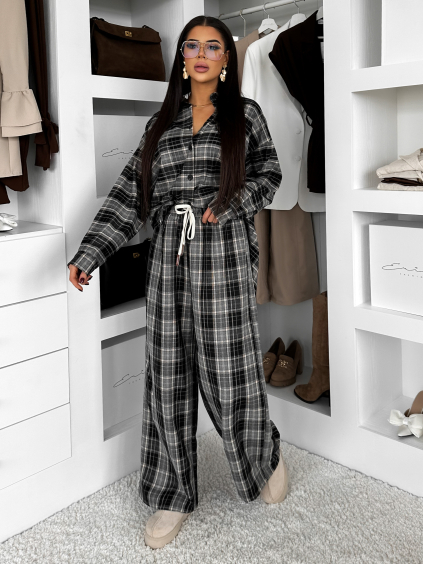 Čierne kockované široké tepláky VESPERA