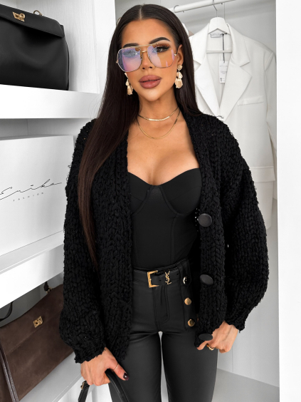 Černý pletený oversize svetr MYRALOT s knoflíky (Veľkosť ONESIZE)