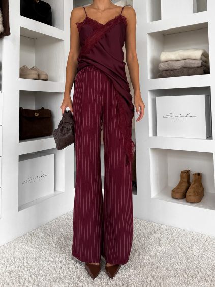 Bordó elegantné pruhované dlhé nohavice TRENAVI