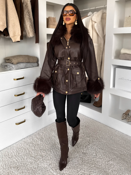 Tmavo hnedý koženkový elegantný kabát MOKARYA s kožúškom