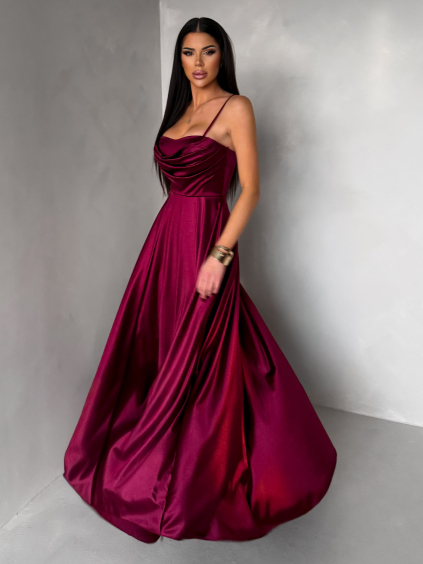 Vínové saténové dlouhé společenské šaty LUNOREX (Veľkosť ONESIZE)