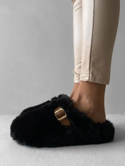 Čierne huňaté šľapky FLUFFIES s opaskom
