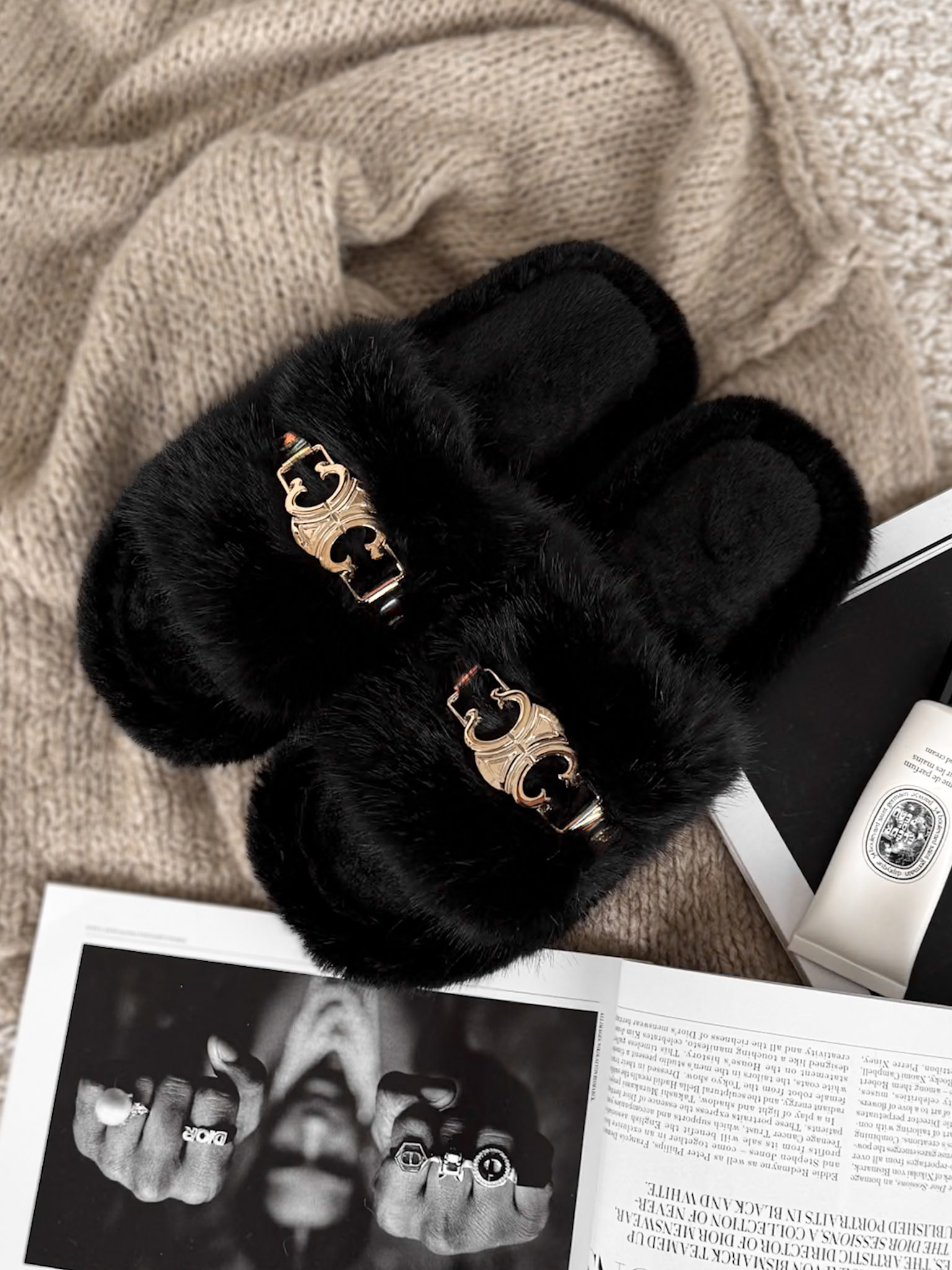 Čierne huňaté domáce šľapky SOFTIES Veľkosť: 36-37