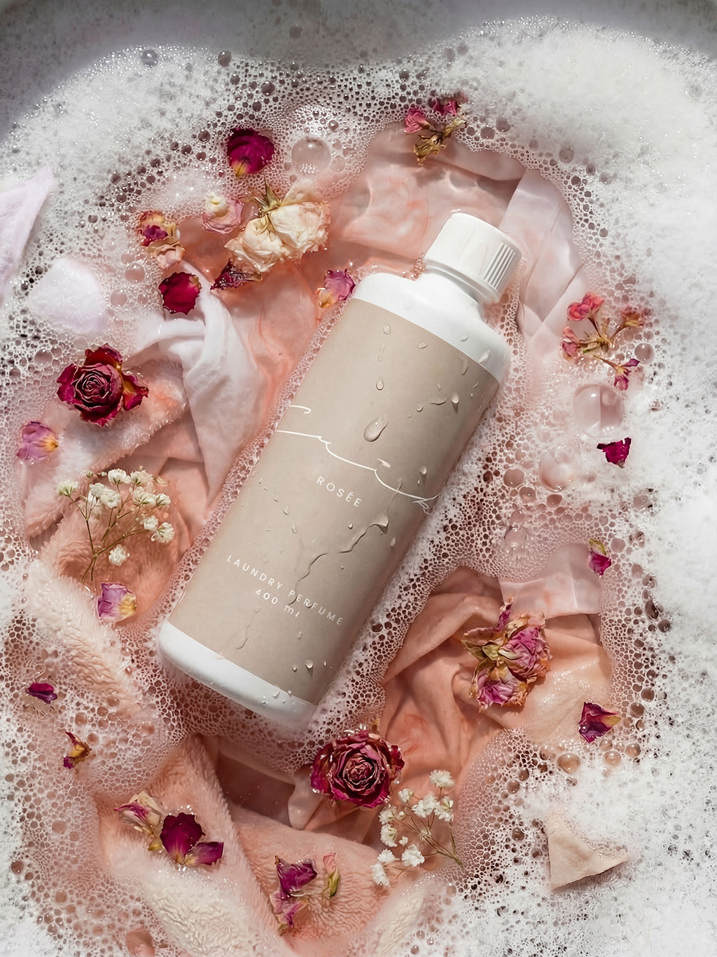 Parfémy na pranie ROSÉE · kvetinová jemnosť · 400 ml Varianta: 400 ml