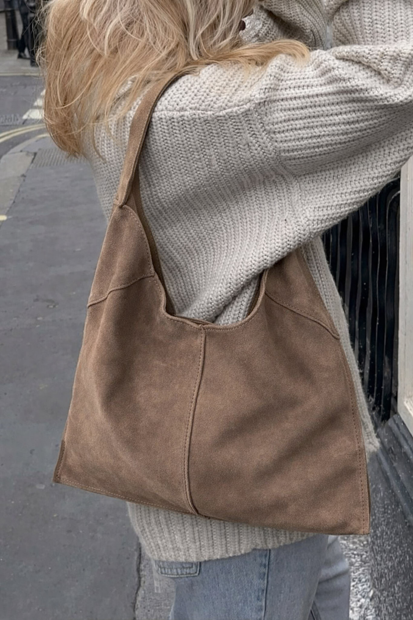 Béžová semišová kožená kabelka VELONNA Veľkosť: ONESIZE