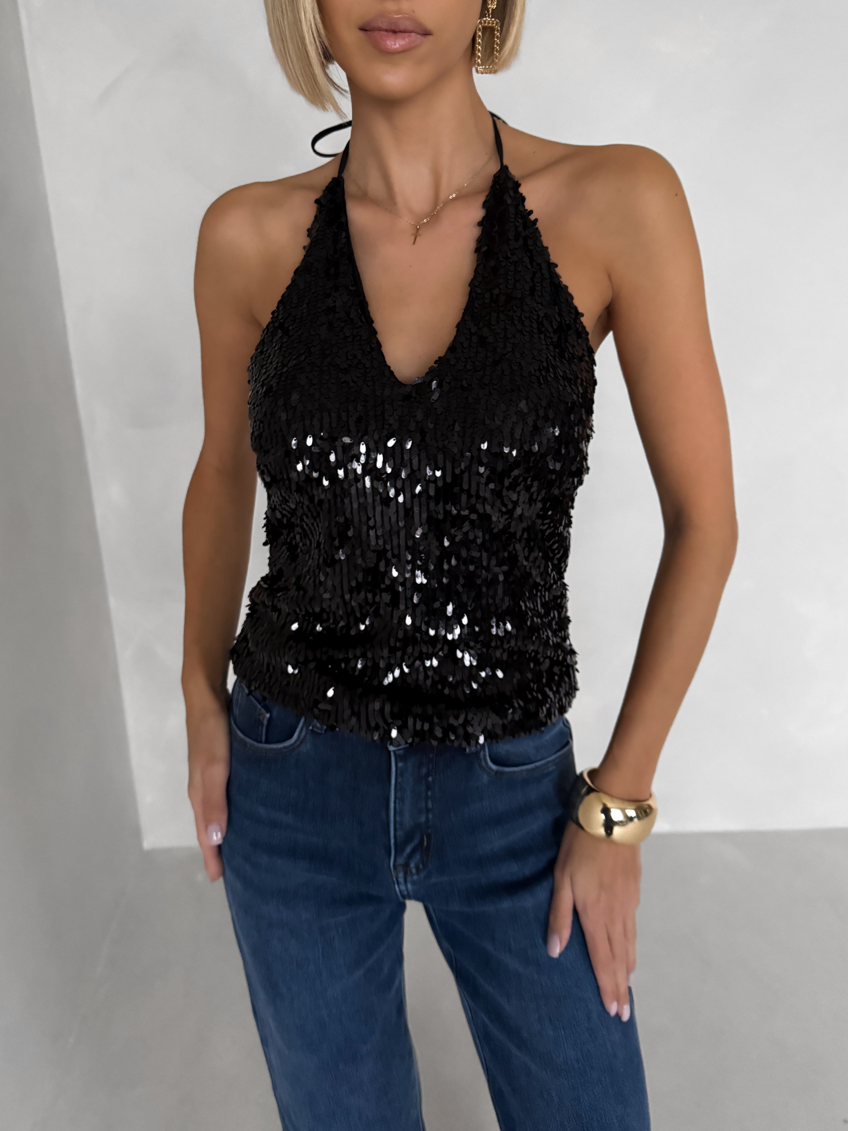 Čierny flitrovaný top CORELY s výstrihom Veľkosť: ONESIZE