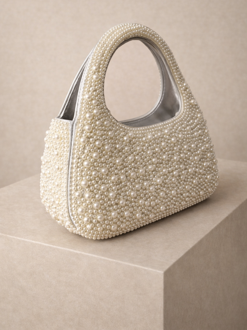 Biela perličková plesová mini kabelka LUXERIA Veľkosť: ONESIZE