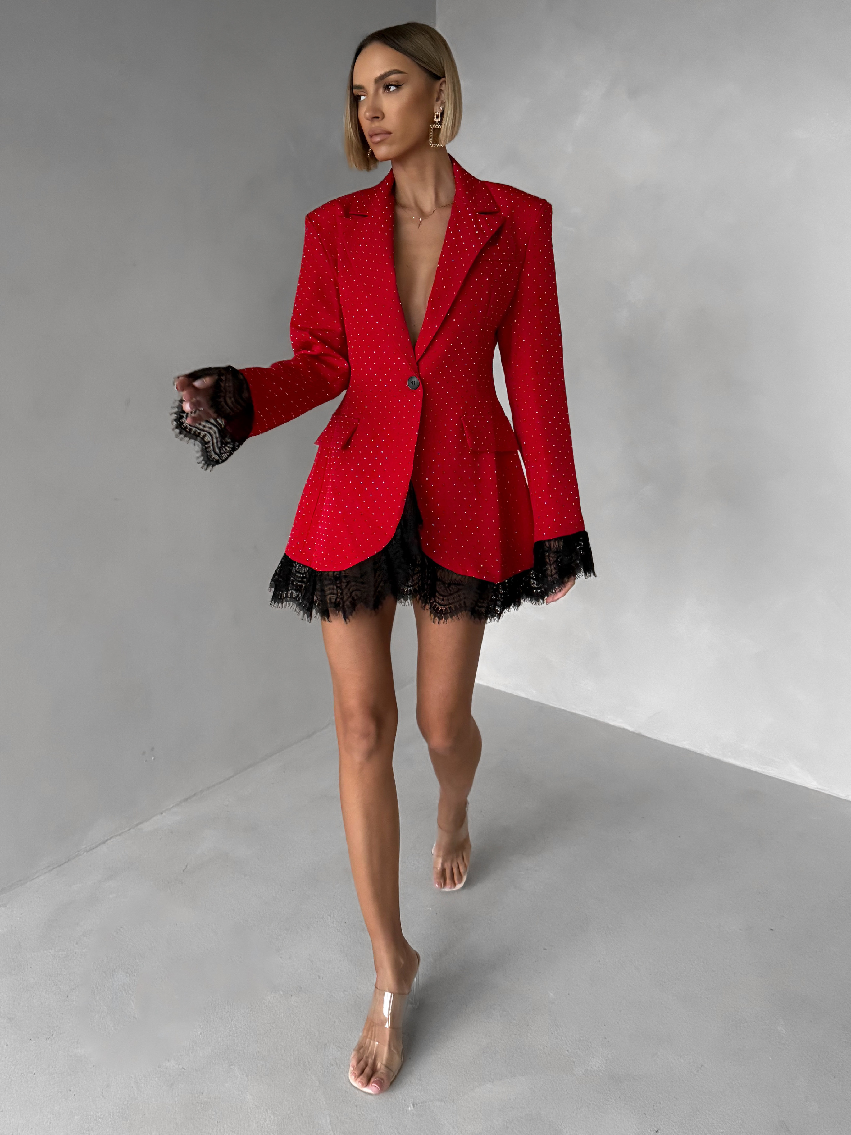 Červené elegantné sakové šaty GIACCA s čipkou Veľkosť: ONESIZE