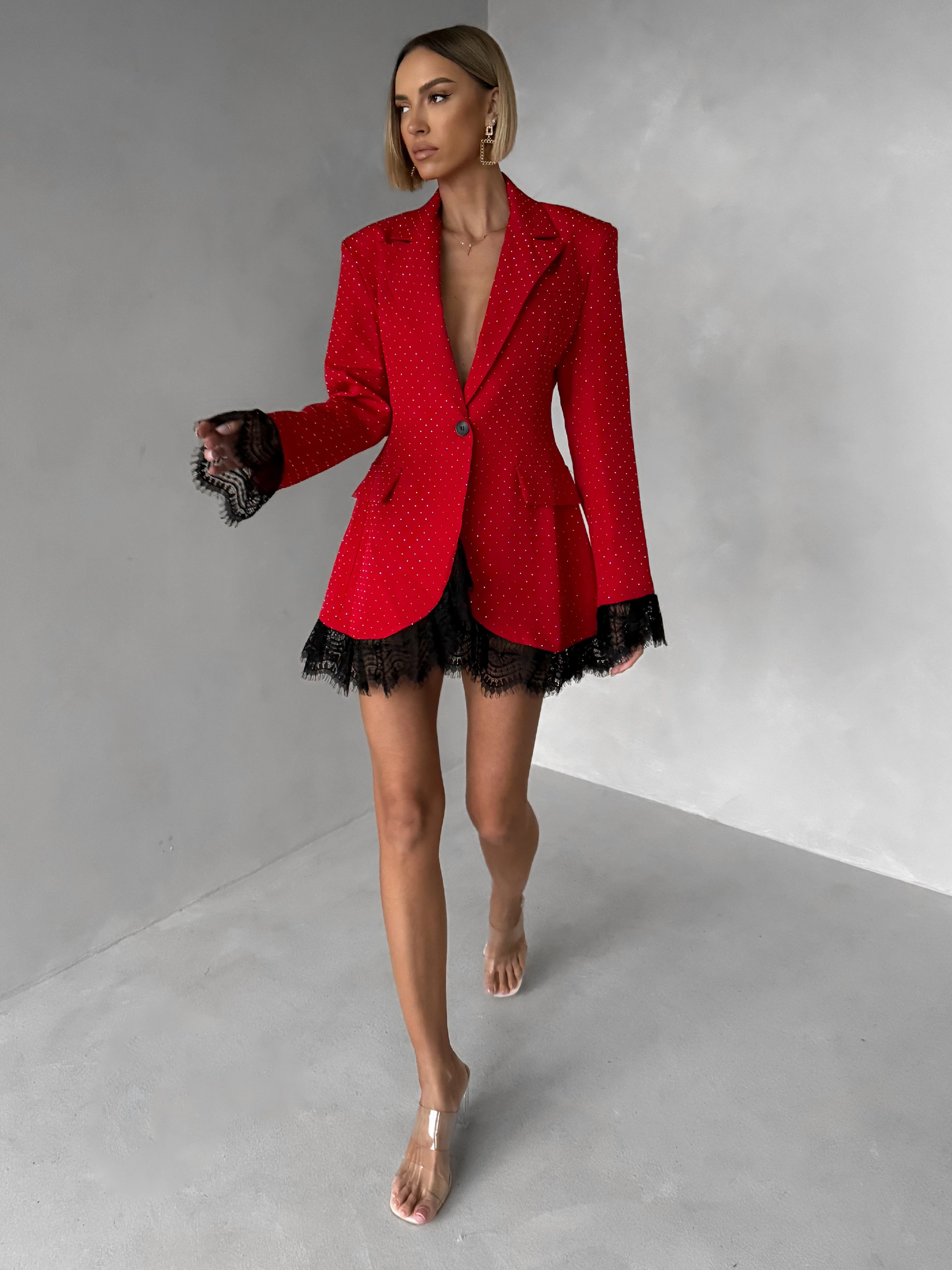 Červené elegantné sakové šaty GIACCA s čipkou Veľkosť: ONESIZE