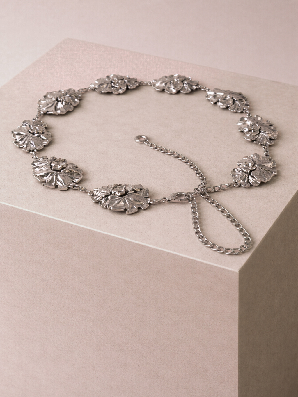 Strieborný elegantný opasok HILVORA Veľkosť: 115 cm