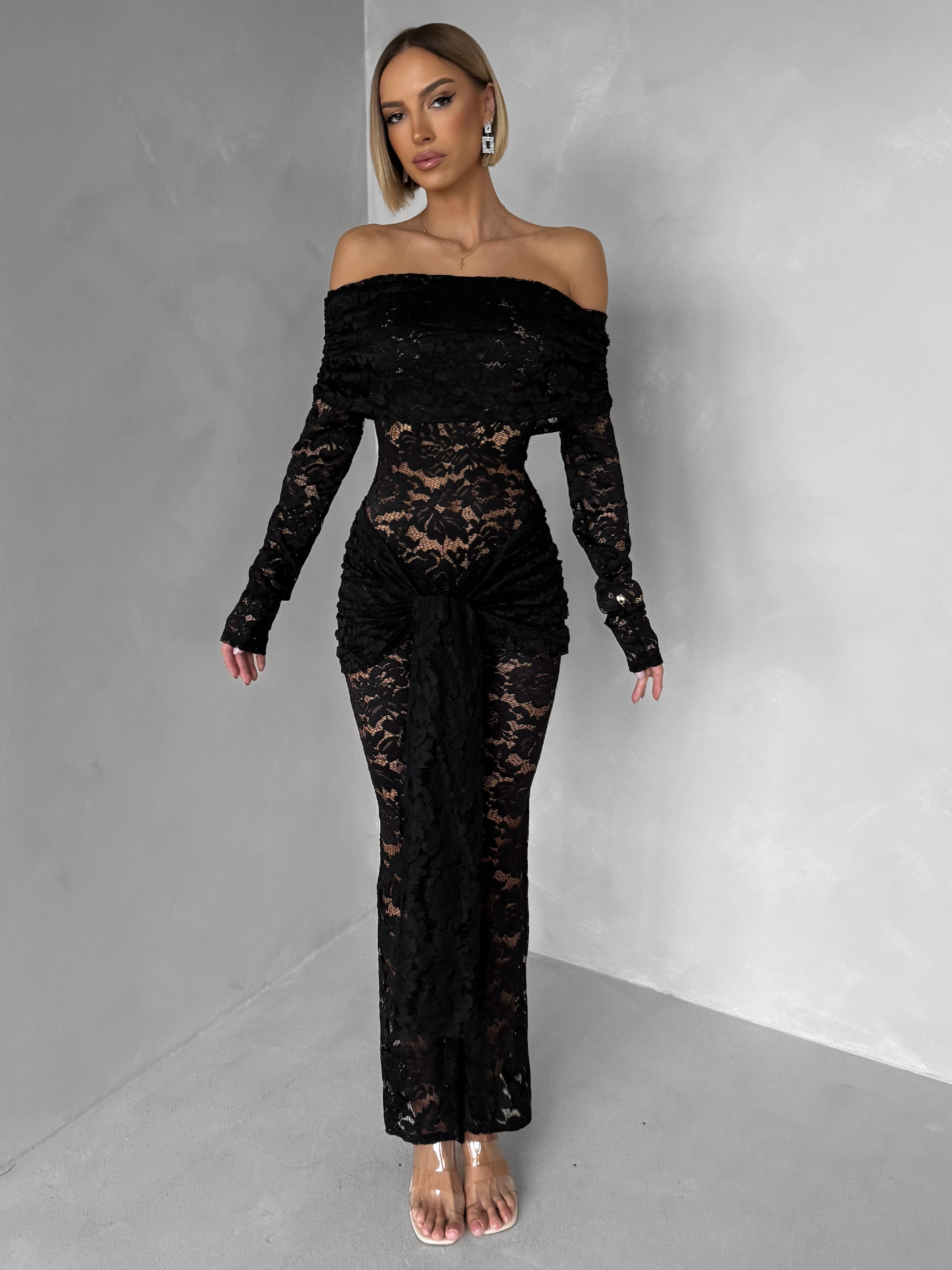 Čierny krajkový dlhý overal NERVOL Veľkosť: ONESIZE