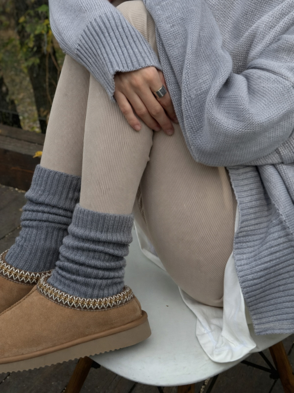 Šedé vlnené vysoké ponožky RENVILO Veľkosť: 40-41