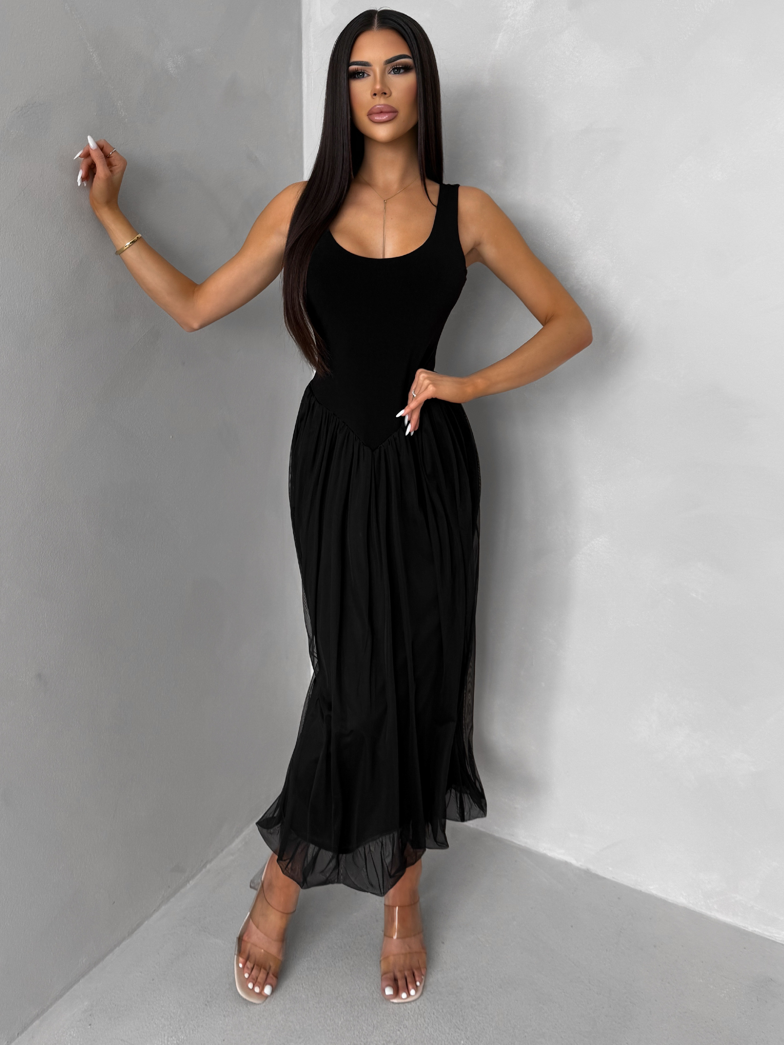 Čierne elegantné tvarujúce šaty KRYLON so šifónovou sukňou Veľkosť: S/M