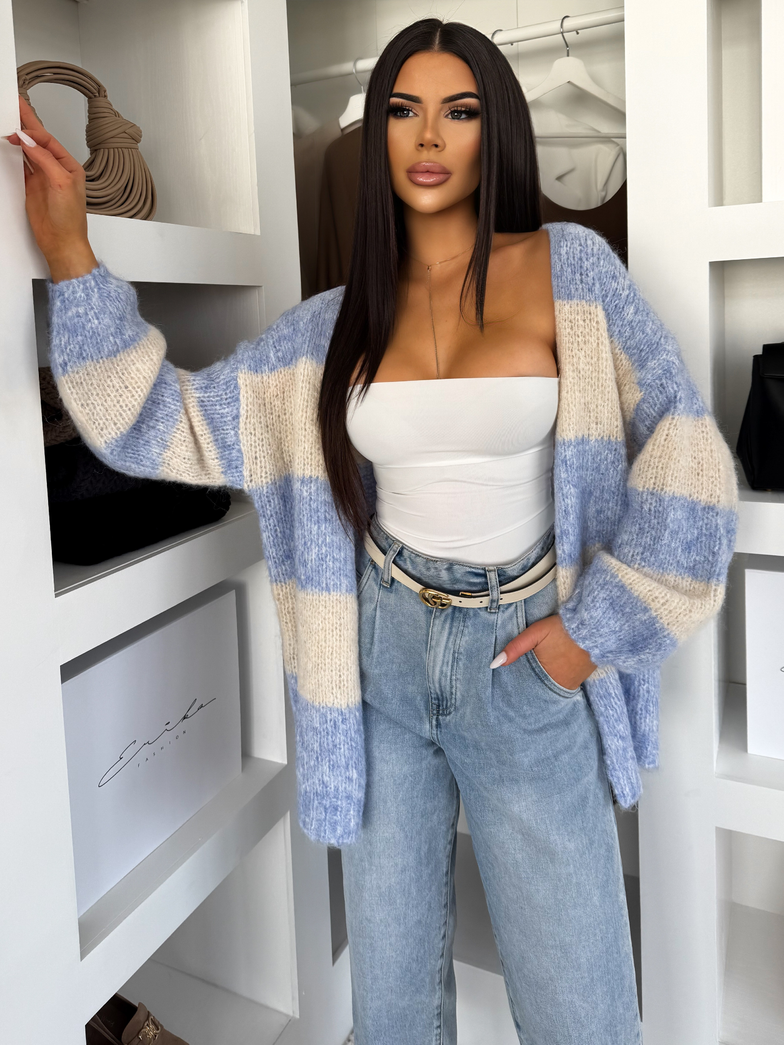 Modrý pruhovaný oversize sveter GRENTO Veľkosť: ONESIZE