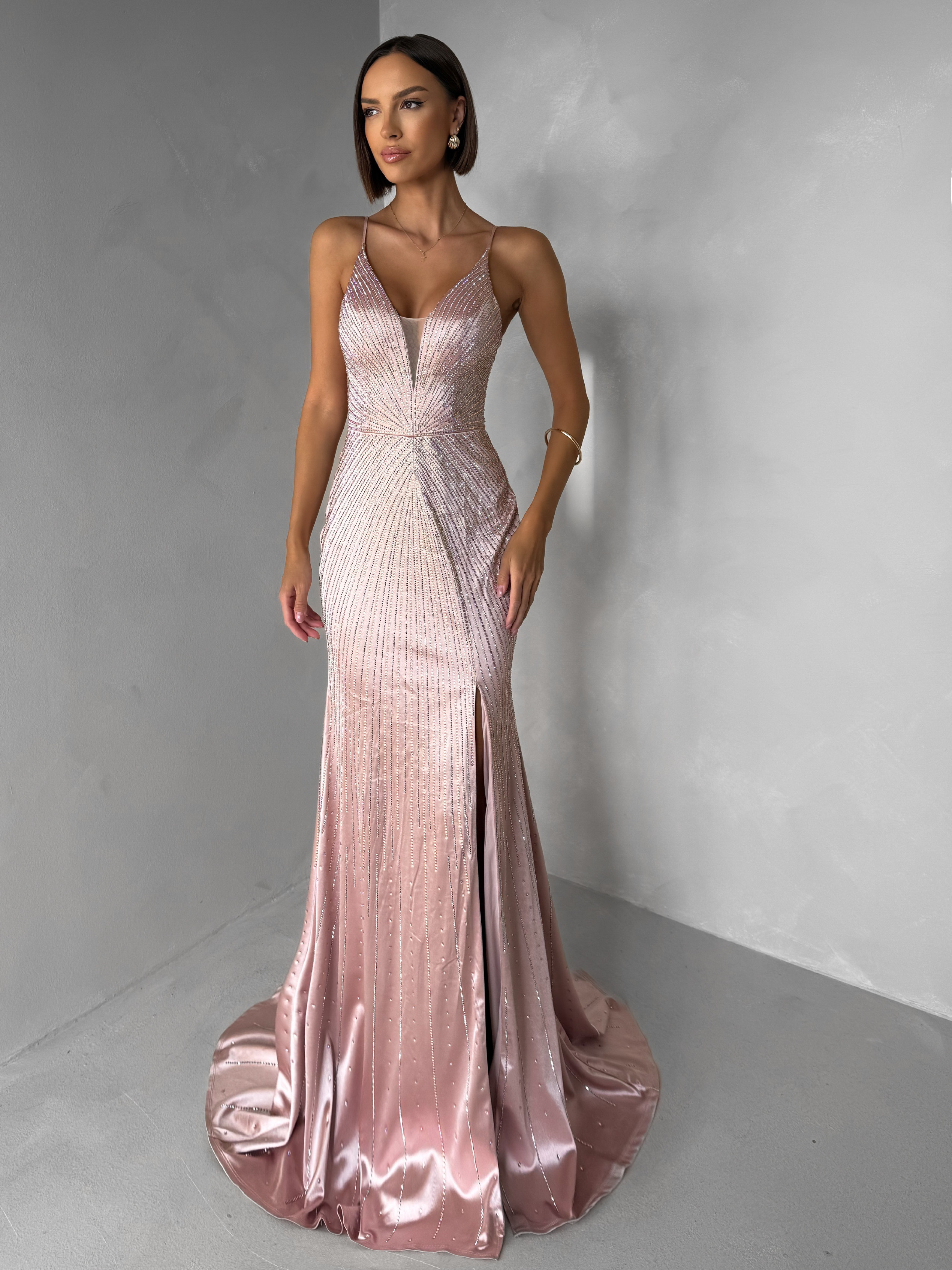 Staroružové luxusné plesové trblietavé šaty RAVELLE s rázporkom Veľkosť: S