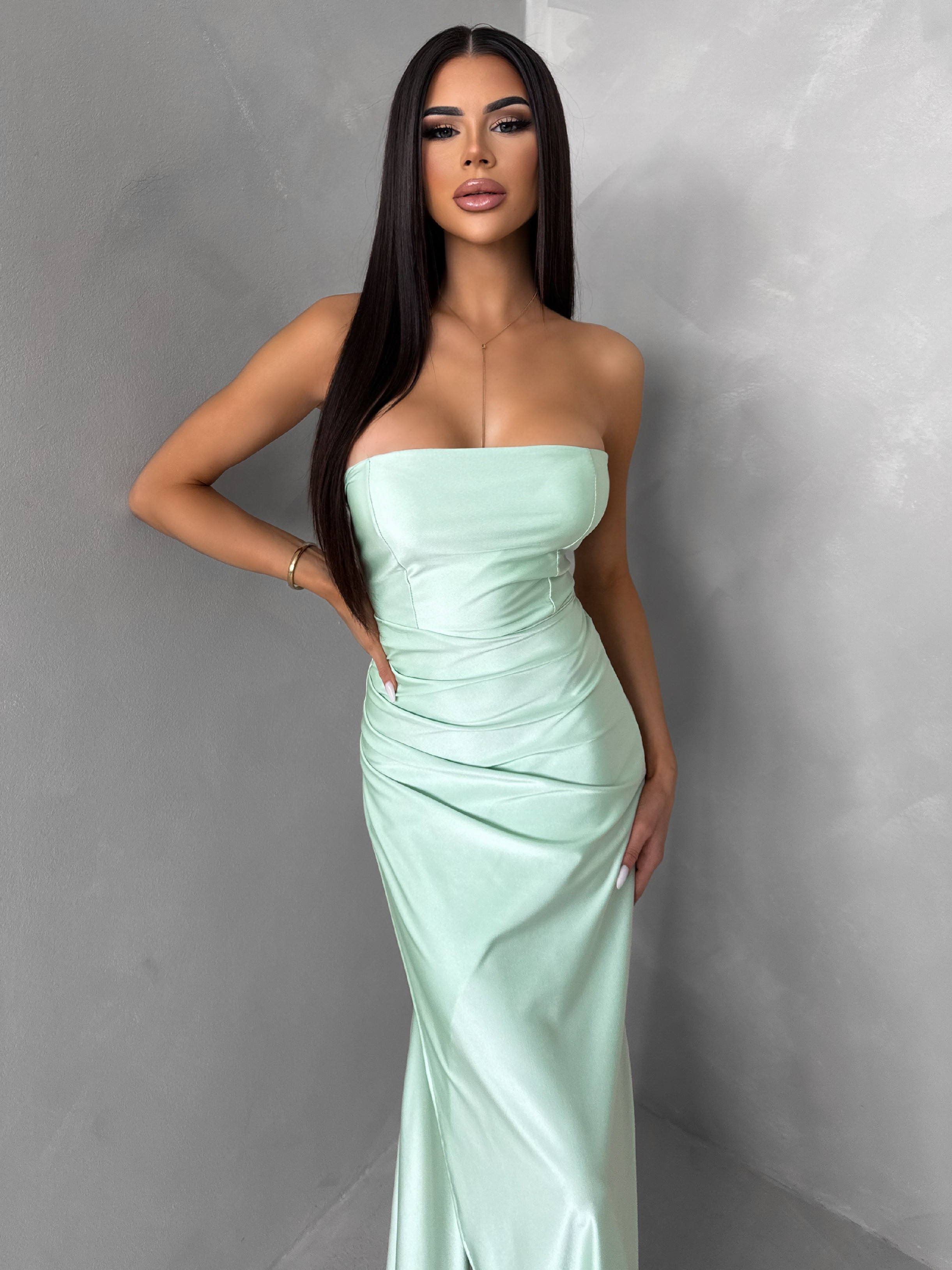 Svetlo zelené korzetové tvarujúce šaty ESLIRA bez ramienok Veľkosť: ONESIZE