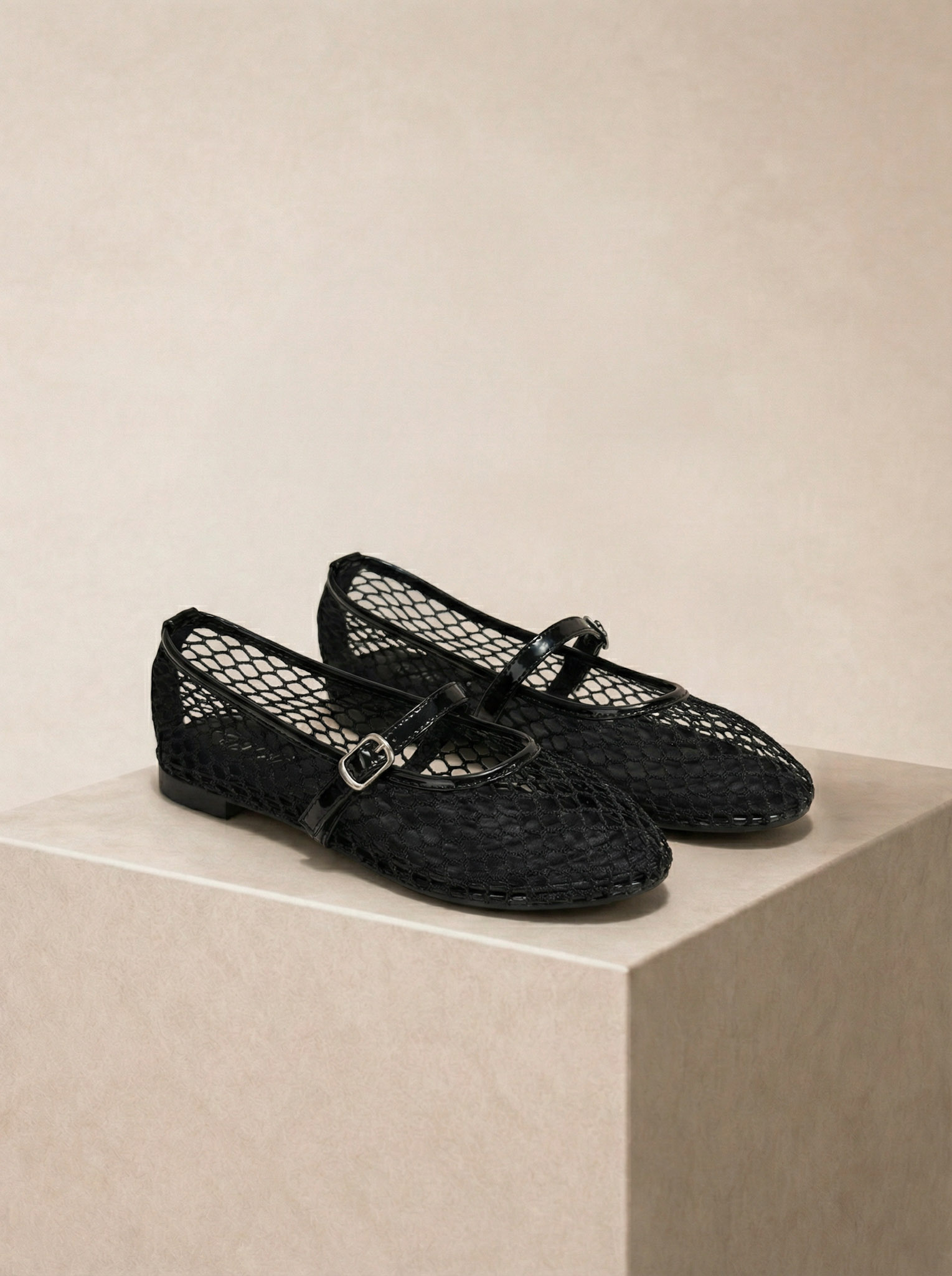 Čierne sieťované baleríny SELMIYA s opaskom Veľkosť: 41