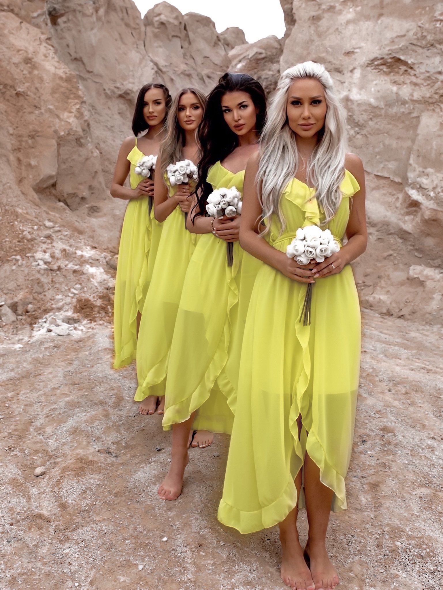 Žlté volánikové šaty RHEA na ramienka