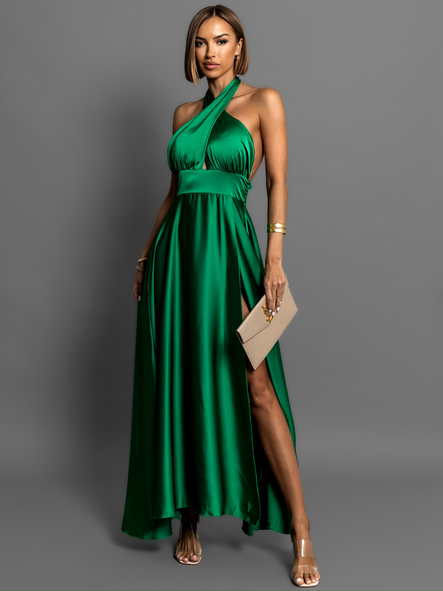 Zelené dlhé elegantné lesklé šaty TARRISA s rázporkom