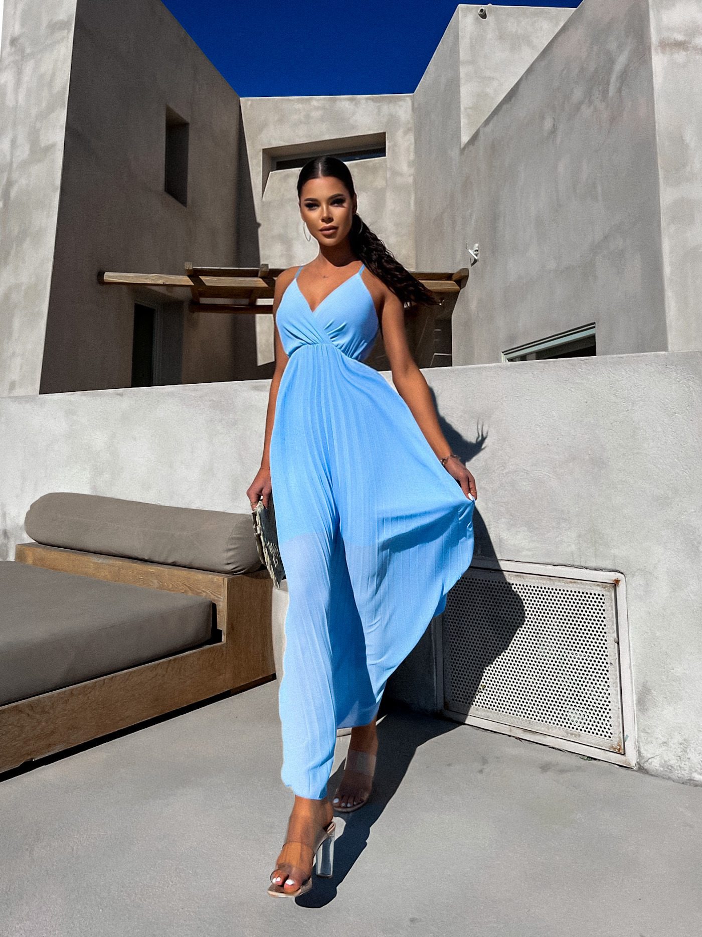 Svetlomodré šaty SUNLOVE s plisovanou sukňou