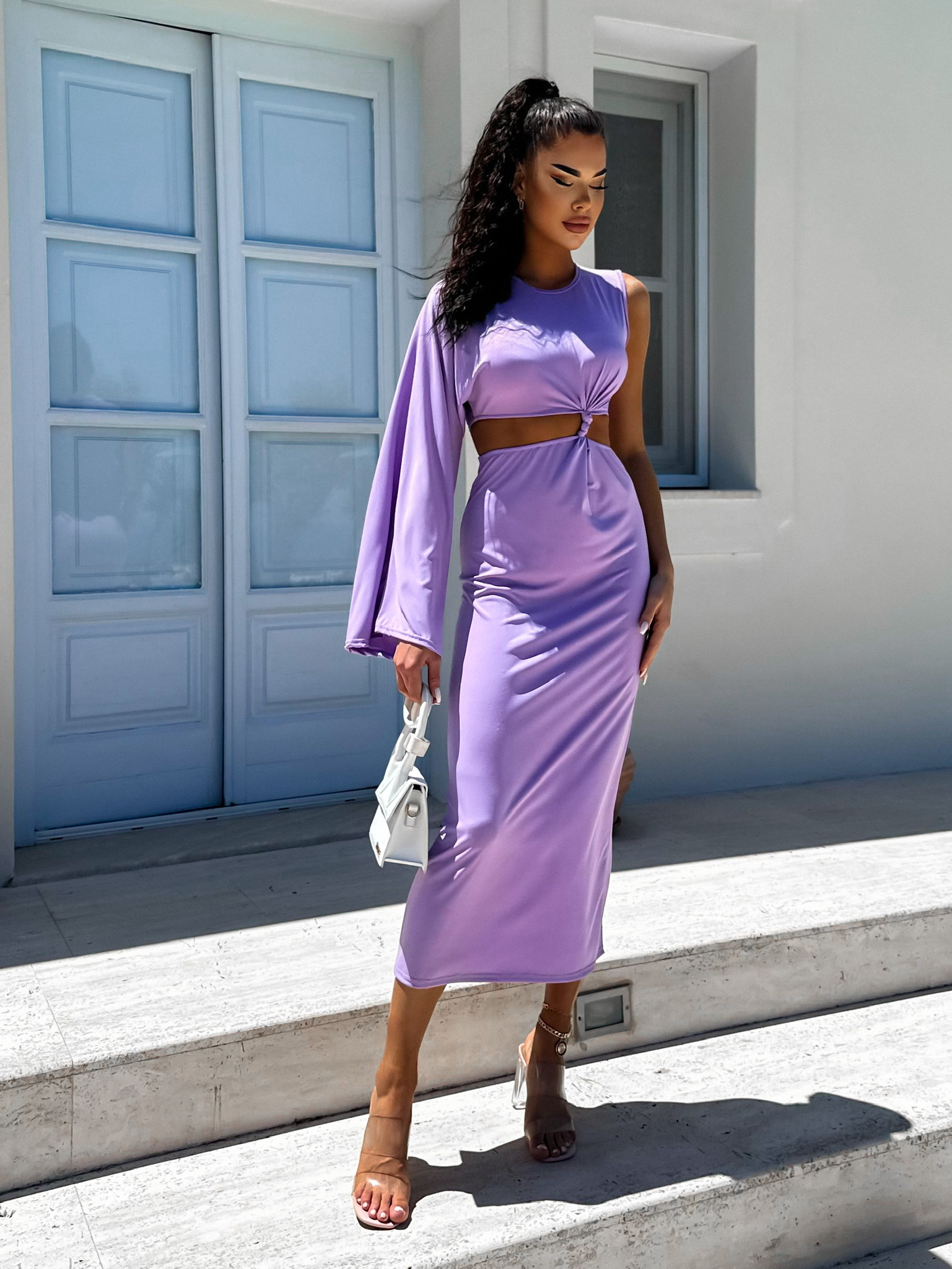 Svetlo fialové dlhé elegantné šaty NONIENY s prestrihom Veľkosť: ONESIZE