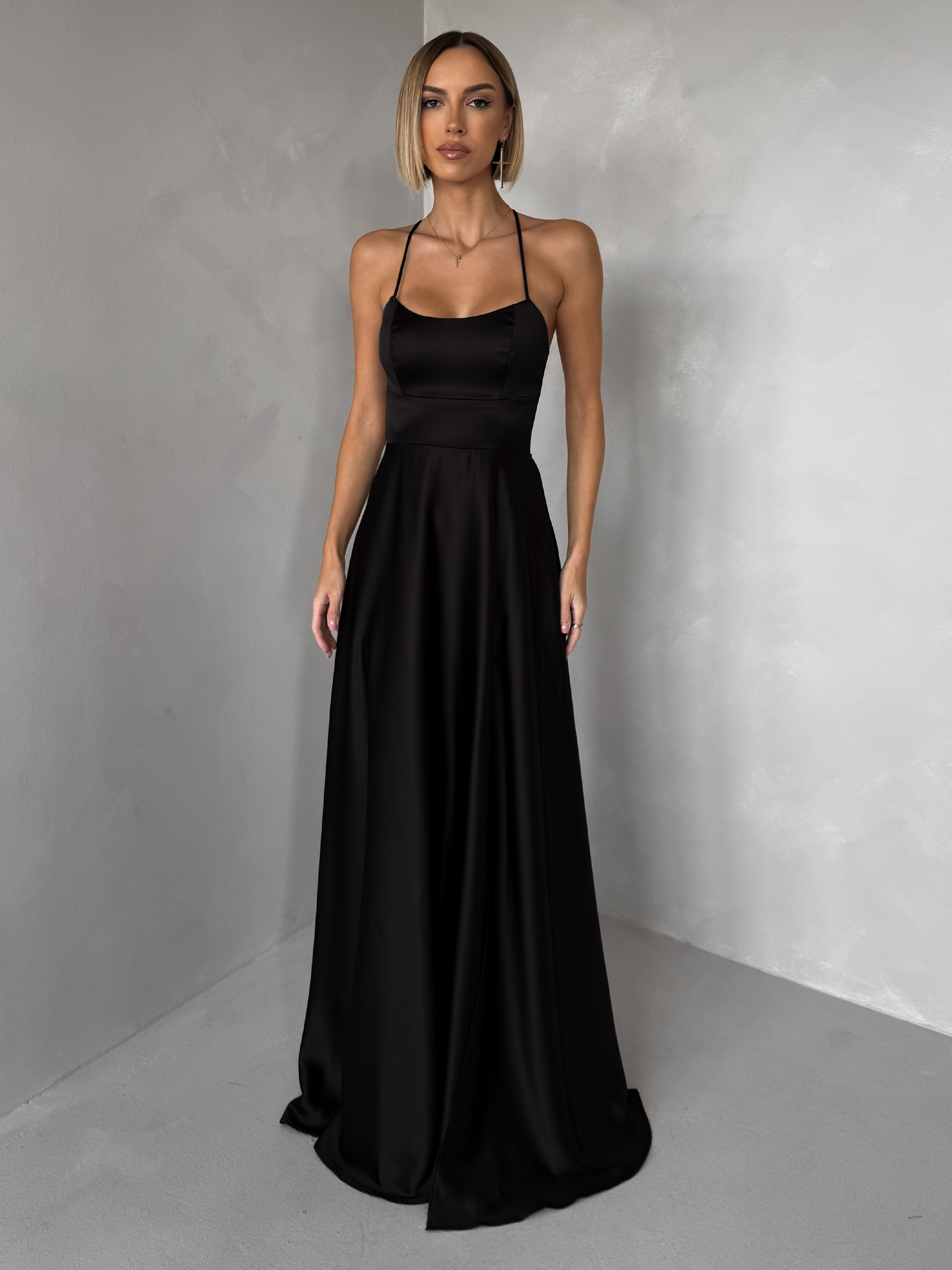 Čierne dlhé elegantné šaty CELLINES Veľkosť: S