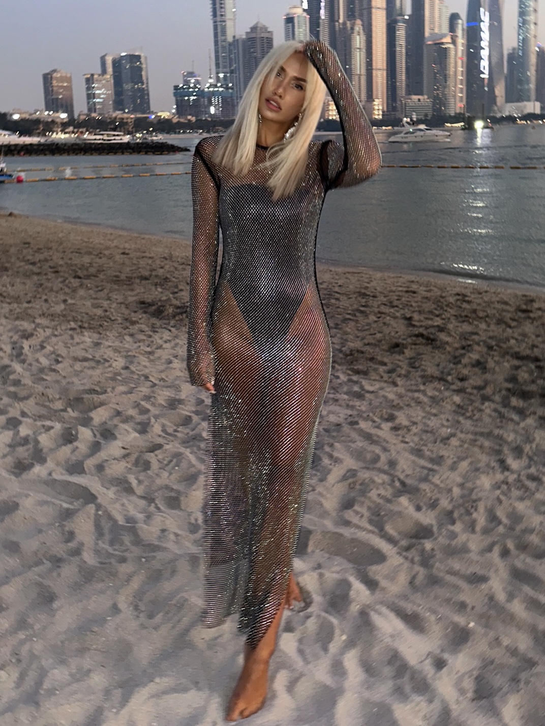 Čierne priesvitné šaty TOBIASI s kamienkami Veľkosť: ONESIZE