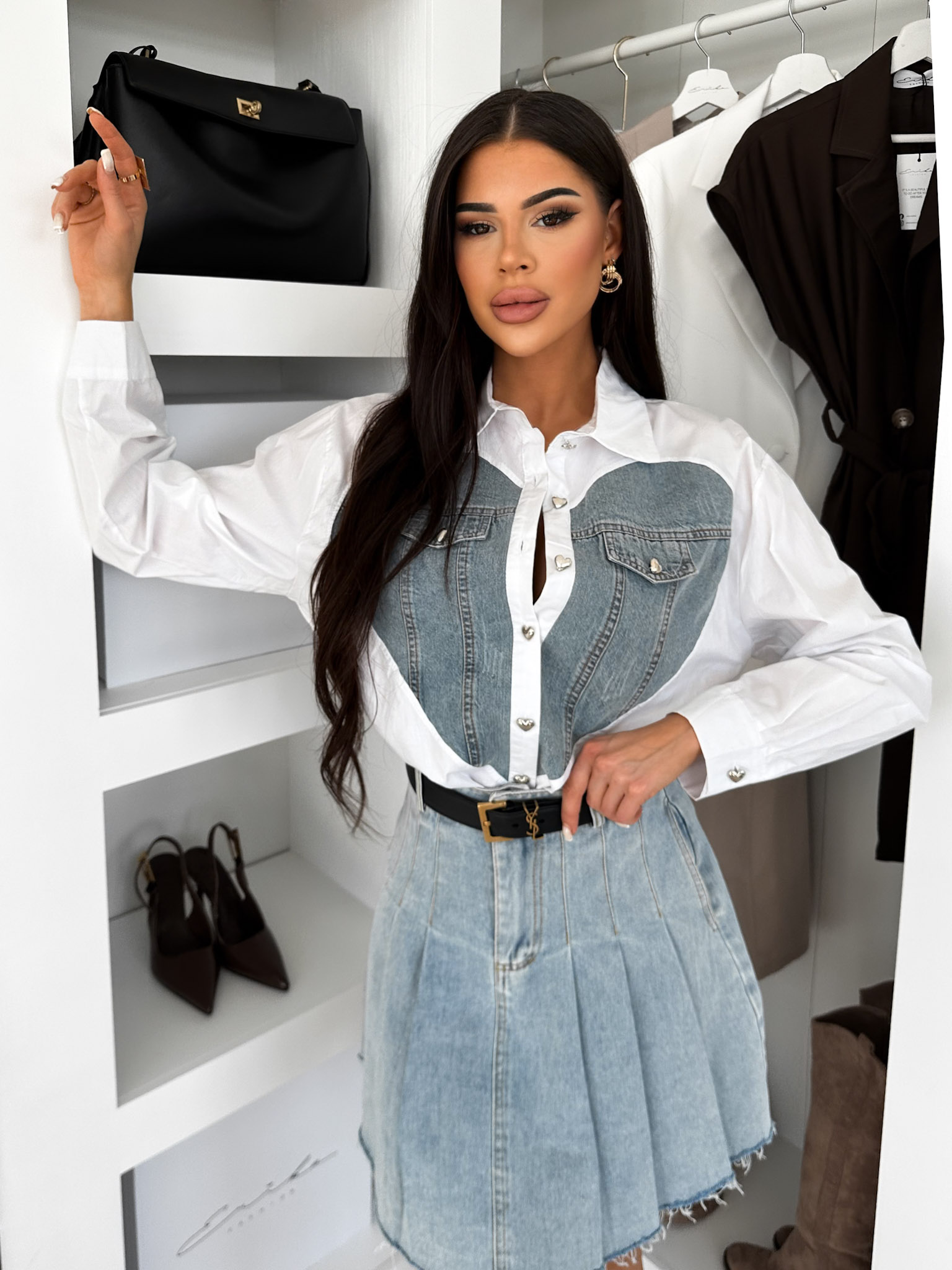 E-shop Biela oversized košeľa MILIA s denim aplikáciou