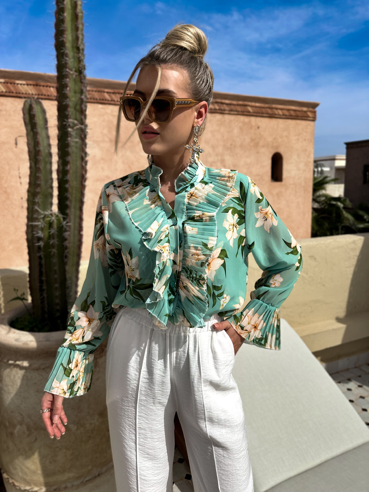 Zelenkavá elegantná kvetinová blúzka GINO Veľkosť: ONESIZE