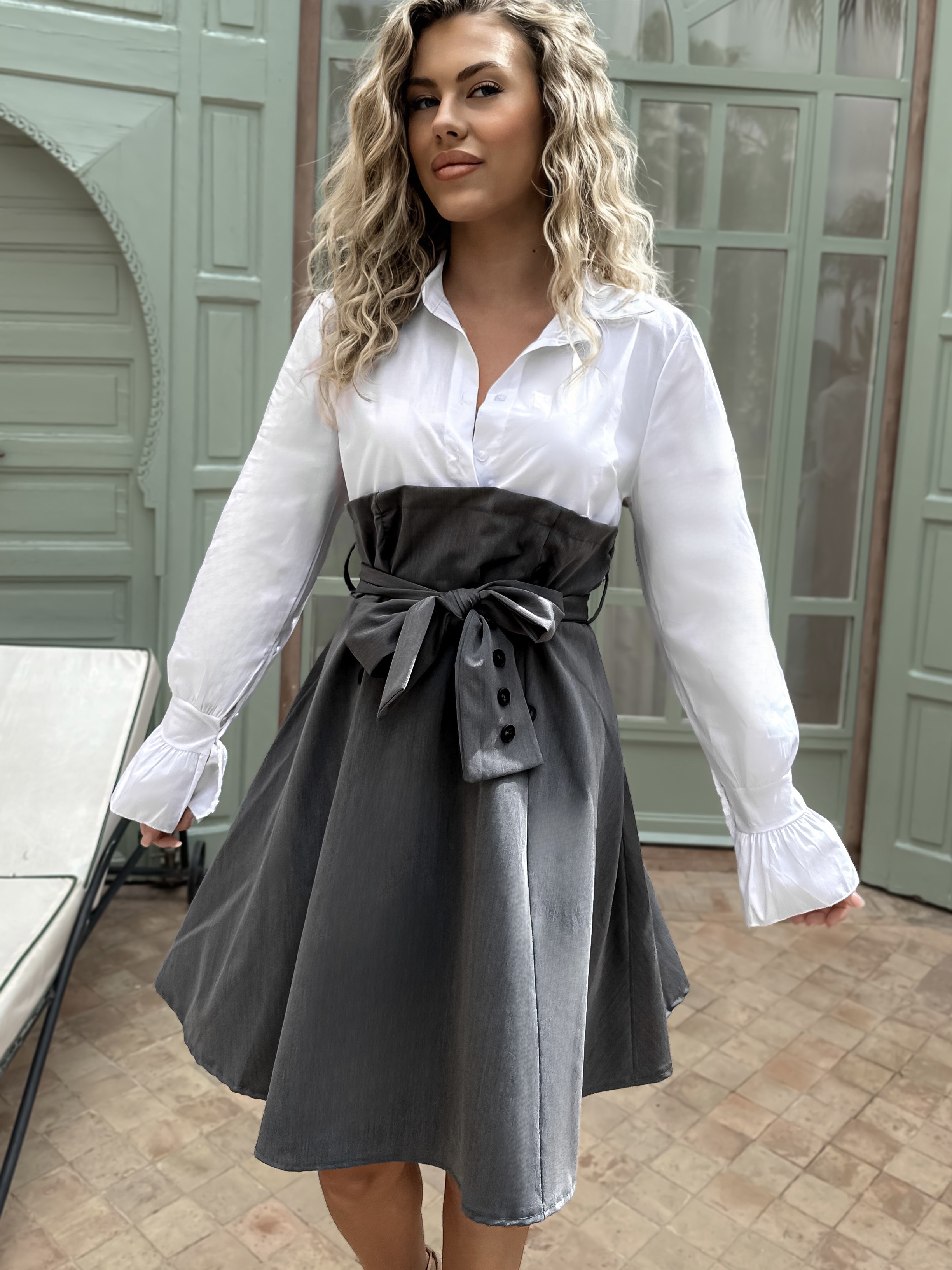 Bielošedé košeľové šaty AUKOL na zaväzovanie Veľkosť: ONESIZE